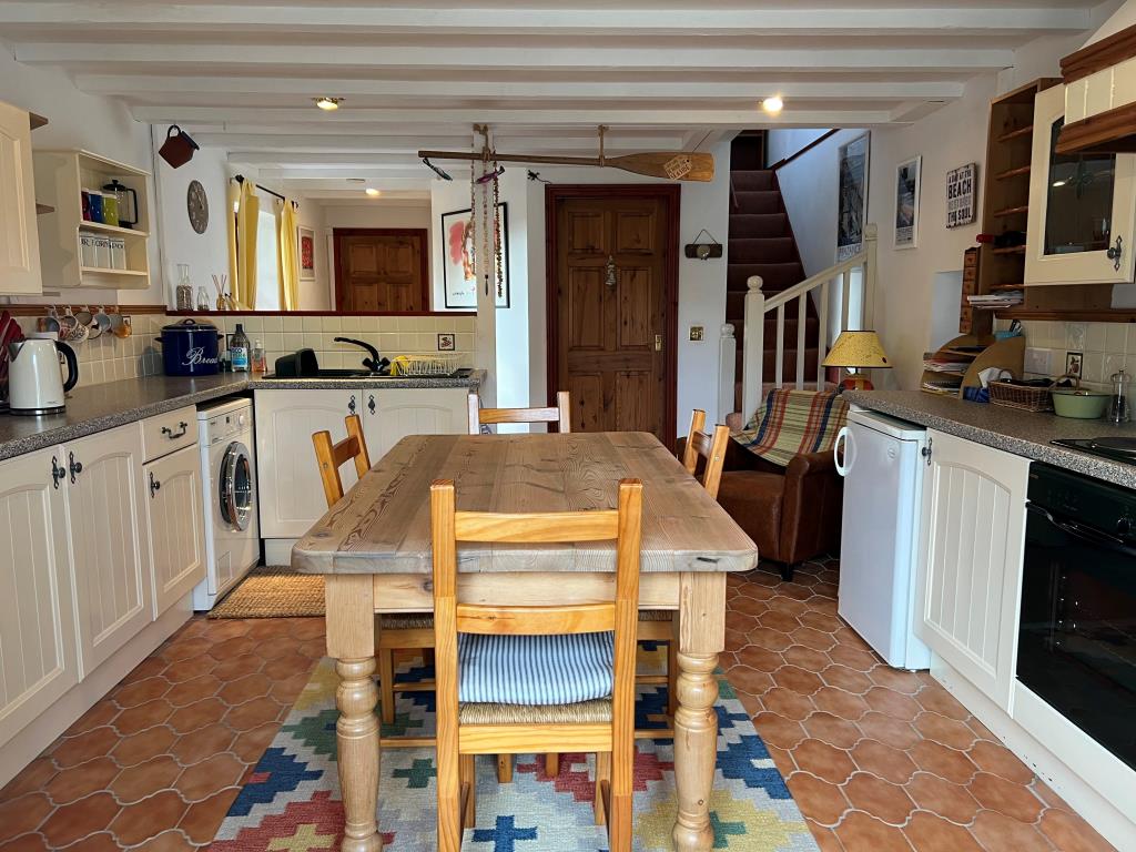 Lot: 24 - DETACHED BARN CONVERSION IN A LOVELY COUNTRYSIDE SETTING -